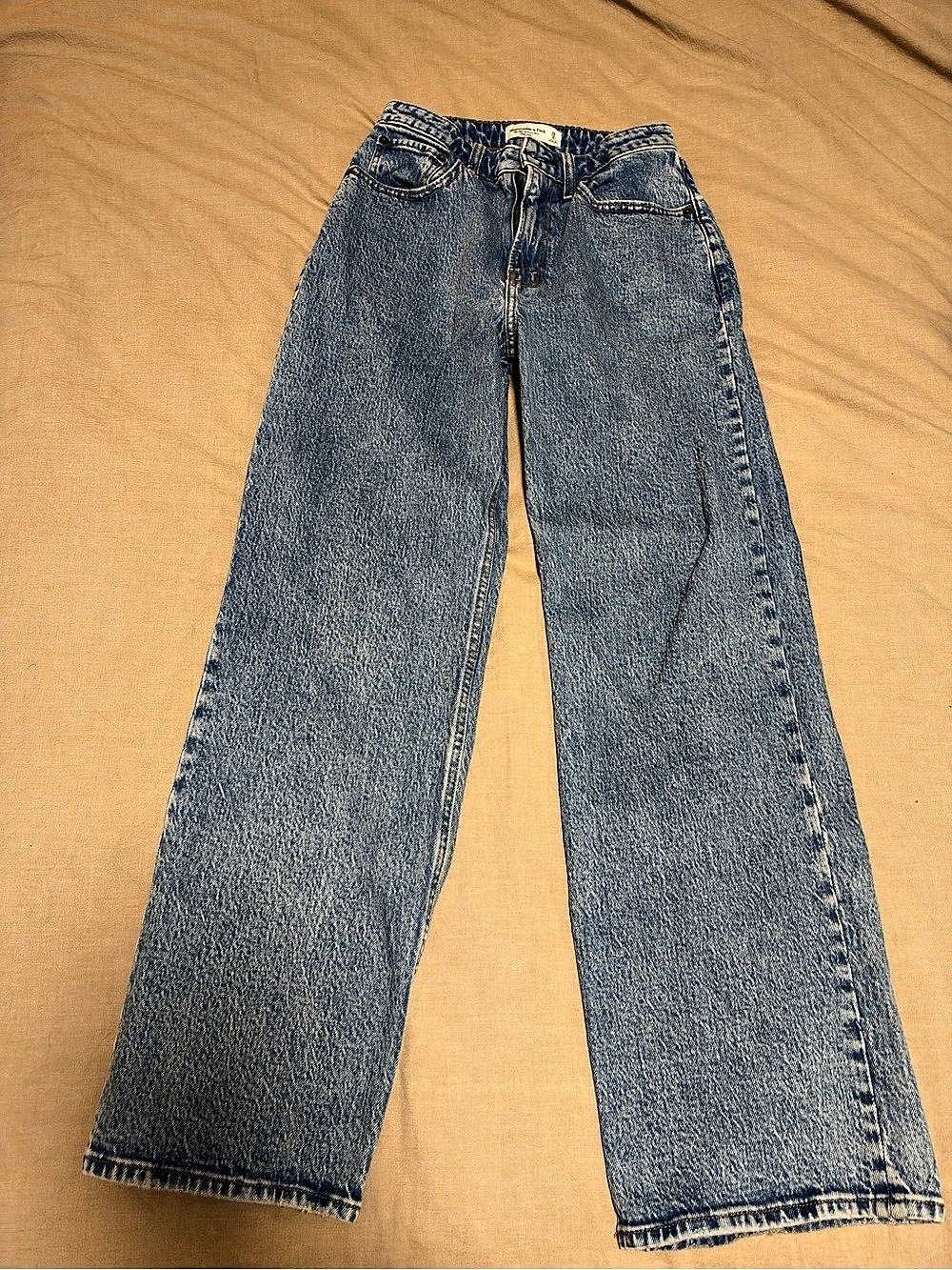 Abercrombie & Fitch Curve Love The 90s Relaxed Jean High Rise Blue Waist 26S